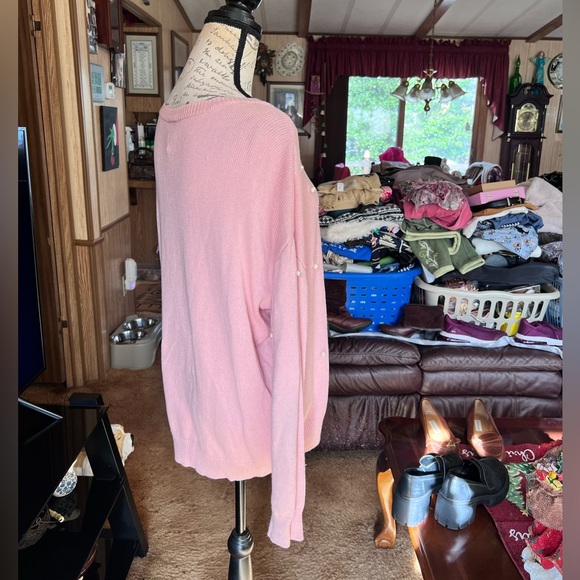 Women’s St. John's Bay pink sweater with faux pearl embellishments. - Picture 5 of 14